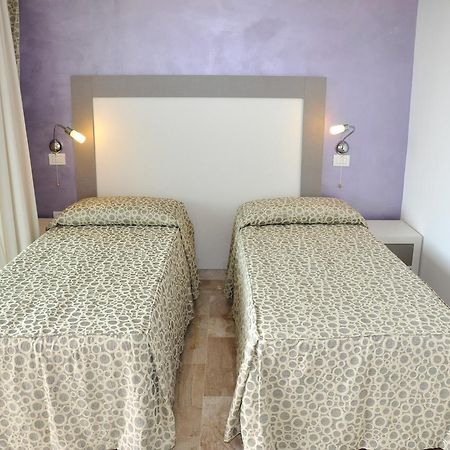 Gil'S Hotel Olbia Exterior photo