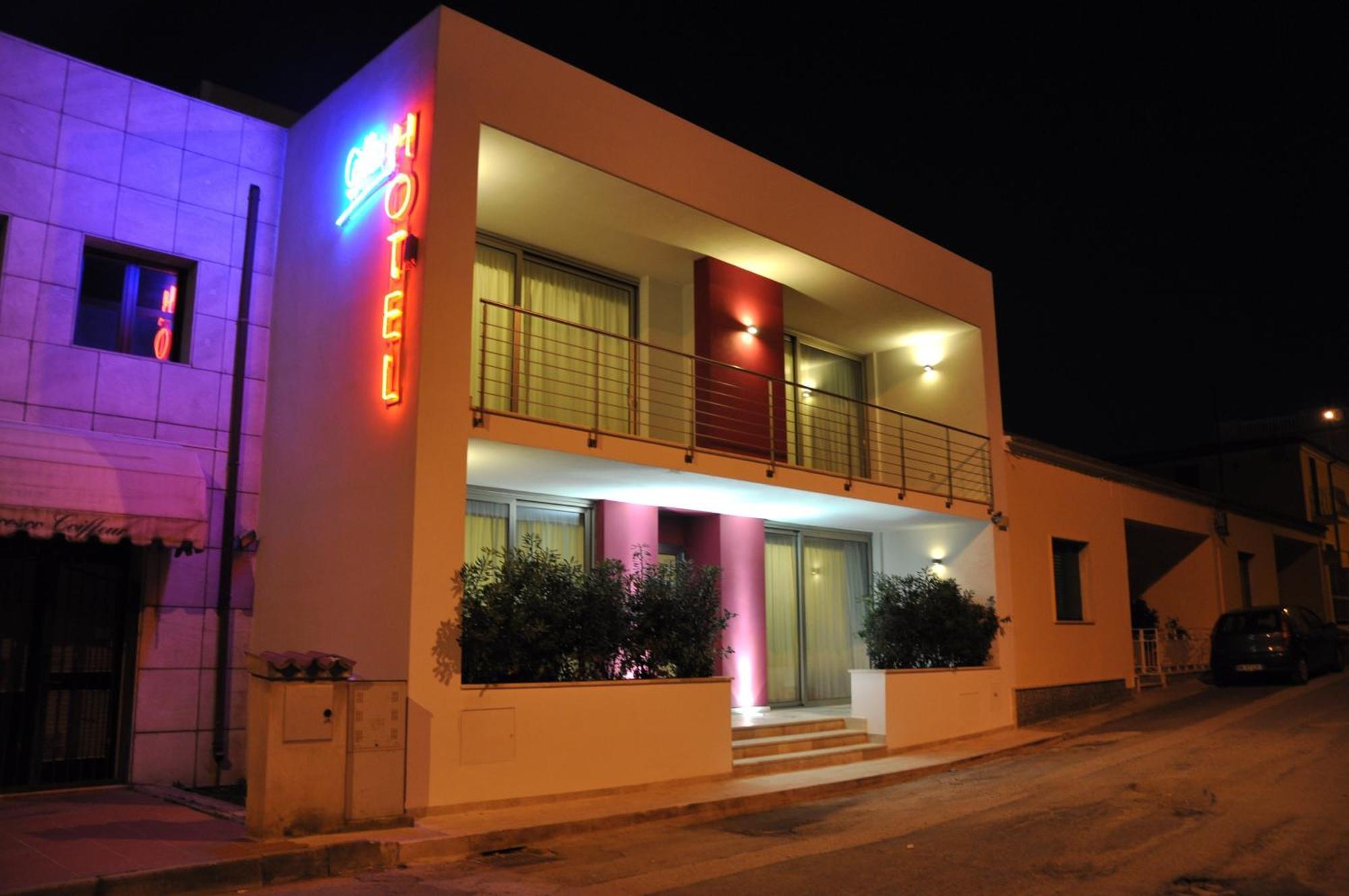 Gil'S Hotel Olbia Exterior photo